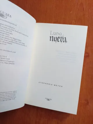 Libro Luna nueva (Saga Crepúsculo 2)
