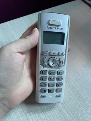 Teléfono Famitel SA70 Plata