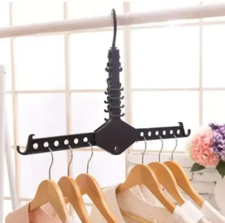 Percha organizador de plástico negro