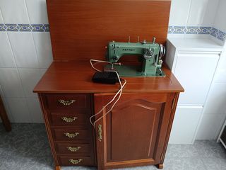 Máquina de coser Refrey 427 VZ