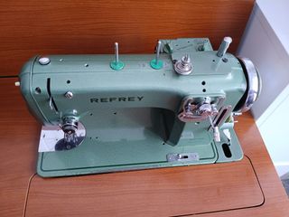Máquina de coser Refrey 427 VZ