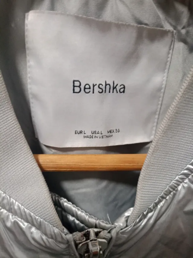 Chaqueta Bershka plateada talla única