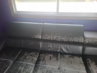 Sofá Chaiselongue Polipiel Negro