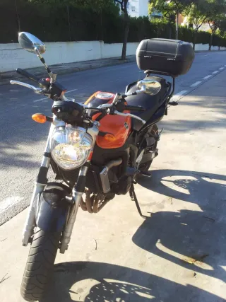 Yamaha FZ6 N Naranja y Negra