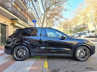 Porsche Cayenne 2019