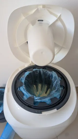 Cubo pañales Tommee Tippee con recambios de bolsa