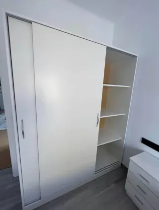 Mueble 2x2m nuevo 299€