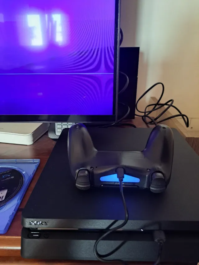 PlayStation 4 Slim 1TB - Firmware 7.00 9.00 11.00