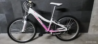 Bicicleta Coluer blanca y rosa sin usar
