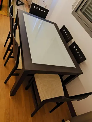 Mesa de comedor con 6 sillas