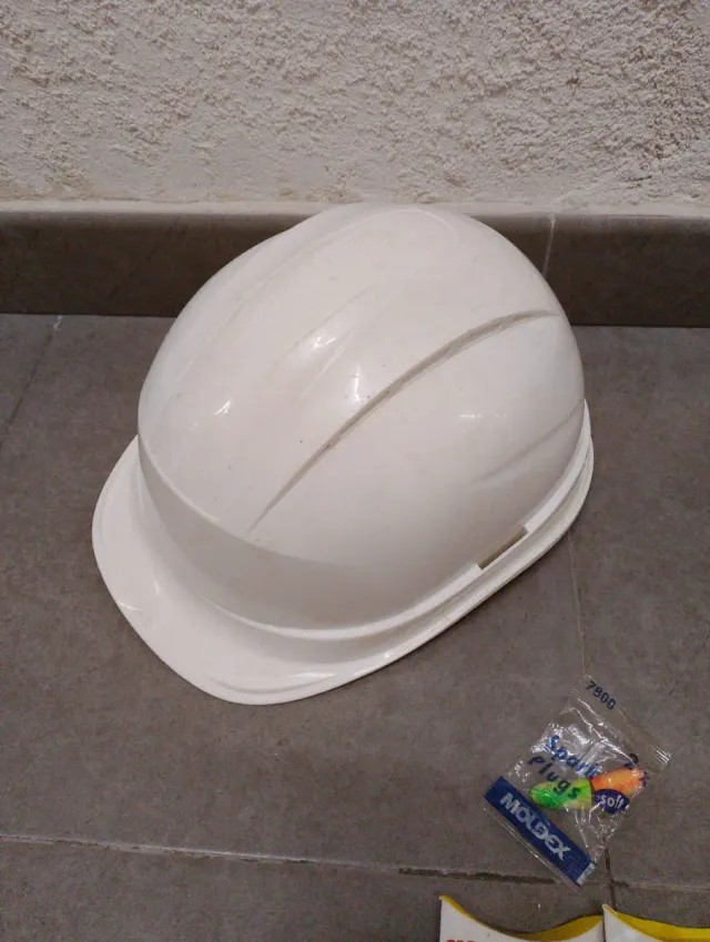 Casco de seguridad Delta Plus + Accesorios