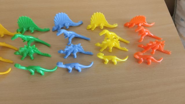 Lote Dinosaurios Plástico Colores
