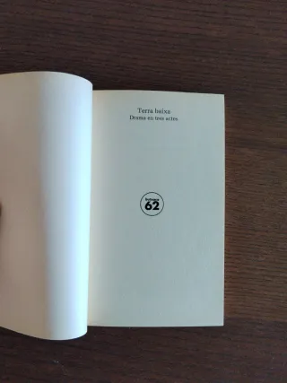 Terra baixa.: Drama en tres actes (Catalan Edit...