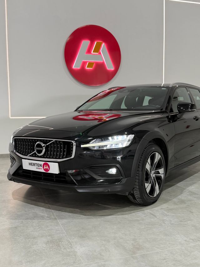 VOLVO V60 Cross Country 2.0 D4