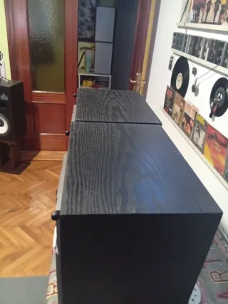 Altavoces AVG Negros