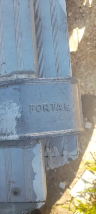 Escalera aluminio 23 peldaños 6m cada tramo 2 tram