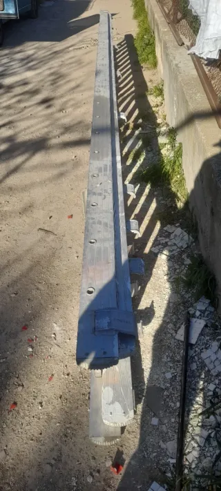 Escalera aluminio 23 peldaños 6m cada tramo 2 tram