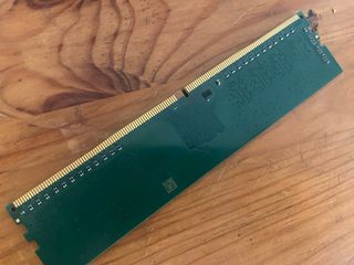 Memoria RAM Crucial DDR4 defectuosa