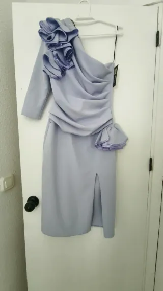 Vestido morado de fiesta asimétrico