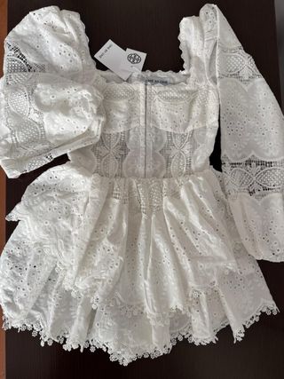 Mono-vestido blanco encaje