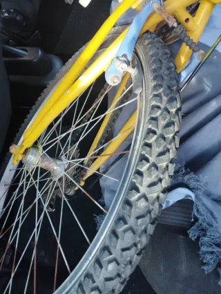 Bicicleta Montaña Azul y Amarilla para piezas