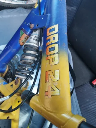 Bicicleta Montaña Azul y Amarilla para piezas