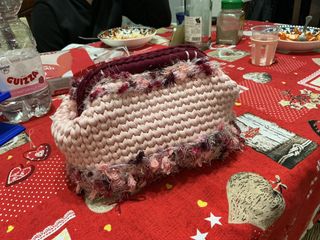 Borsa fatta a mano beige e rosa