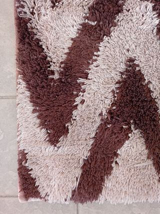 Tappetino da bagno morbido con motivo zig-zag