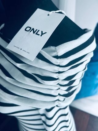 Camiseta ONLY rayas marinera sin estrenar
