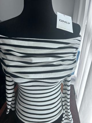 Camiseta ONLY rayas marinera sin estrenar
