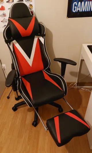 Silla Gaming Negra y Roja NO ES MARCA SECRETLAB