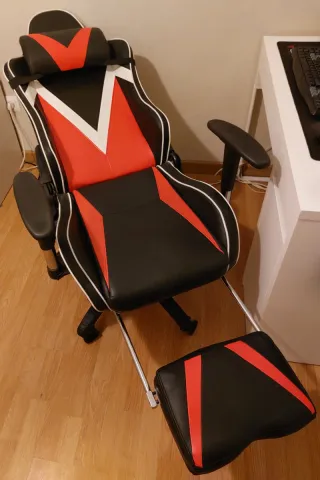 Silla Gaming Negra y Roja NO ES MARCA SECRETLAB