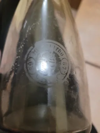 Brocca vintage da osteria in vetro