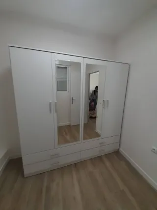 Armario 280€ nuevo 2x2m