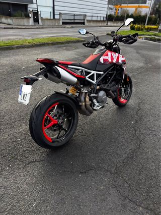 Ducati Hypermotard 950 RVE
