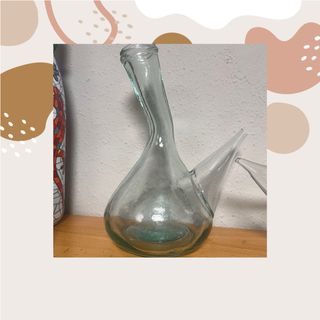 Porrón de vidrio verde y transparente