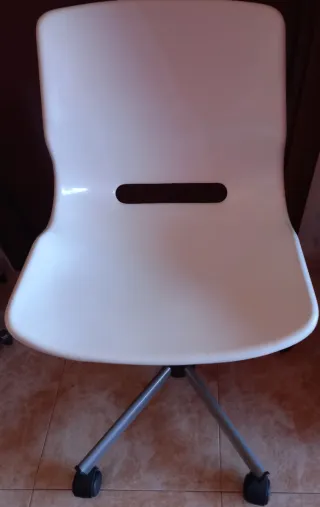 Silla de escritorio blanca moderna multifuncional