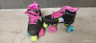 Patines de ruedas infantiles negros y rosas