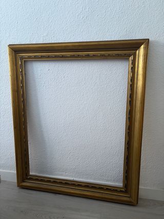 Marco de madera dorado vintage