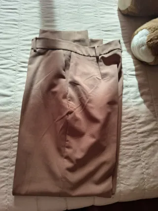 Pantalón color camel
