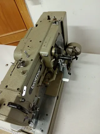 Máquina de coser Brother Hojaldora