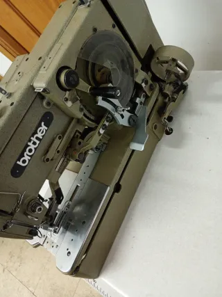 Máquina de coser Brother Hojaldora
