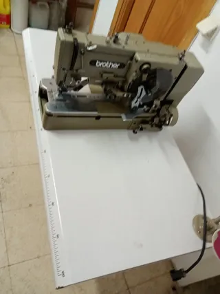 Máquina de coser Brother Hojaldora