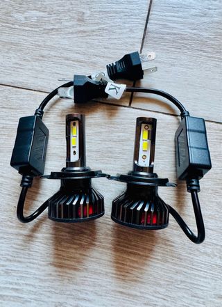 NUEVO! Pack 2 Luces LED coche/moto H4 6000k nuevos