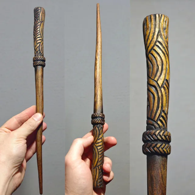 Varita mágica de madera tallada