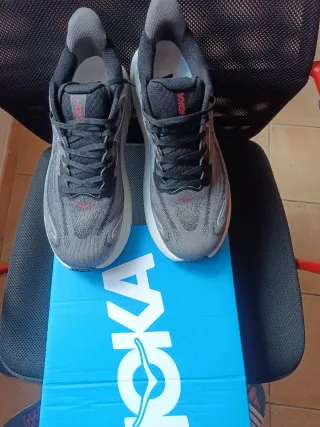 Zapatillas Hoka Talla 44 Nuevas. Solo Gran Canaria