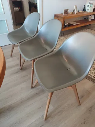 Silla comedor madera y plástico