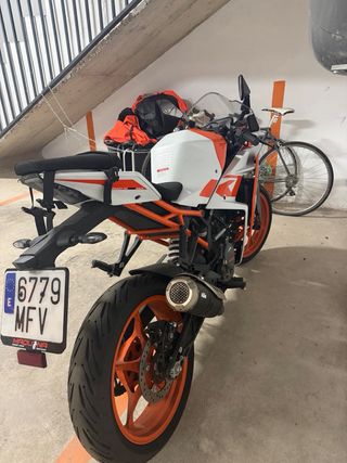 KTM RC 125 Naranja 2023