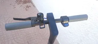 Patinete eléctrico negro