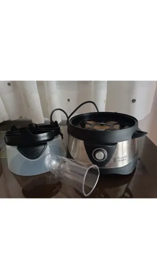 Huevera Russell Hobbs para cocer y escaldar